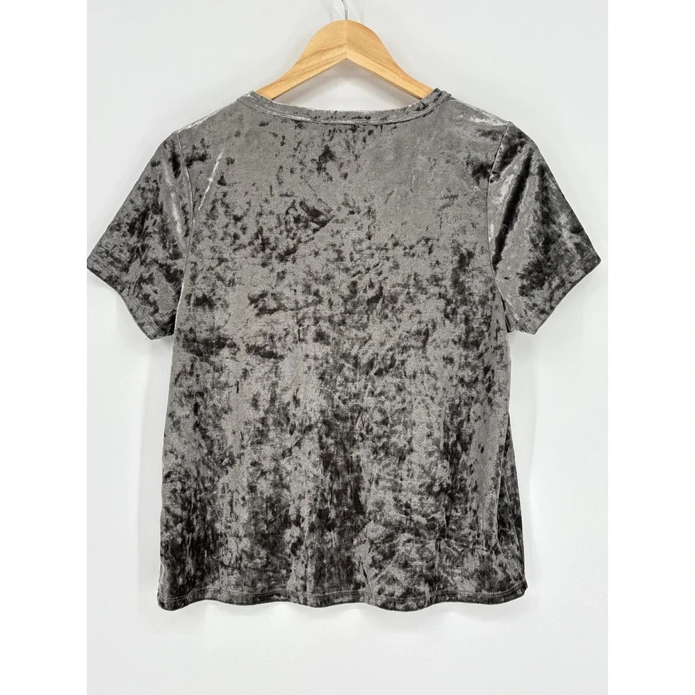 Bagatelle Collection Silver Gray Crushed Velvet Pocket Tee Top Size Small - Picture 4 of 7